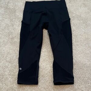 Lululemon size 8 Black Cropped Leggings
